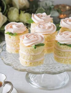 mini coconut cakes